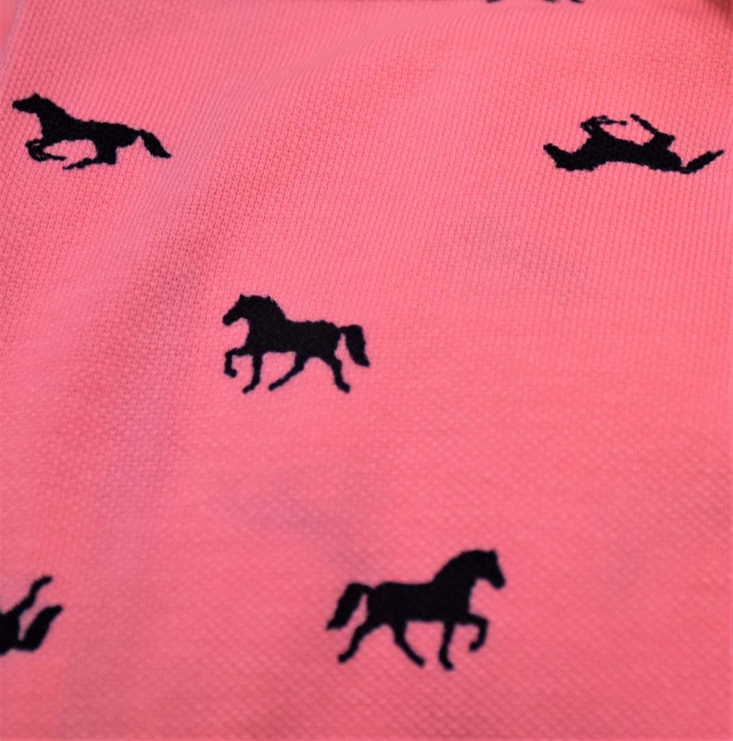 лошадь розовый
